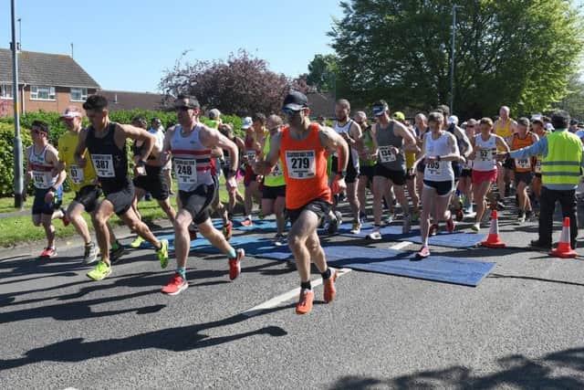 Sleaford Half Marathon and Fun Run. Start of the Half Marathon. EMN-180705-093752001