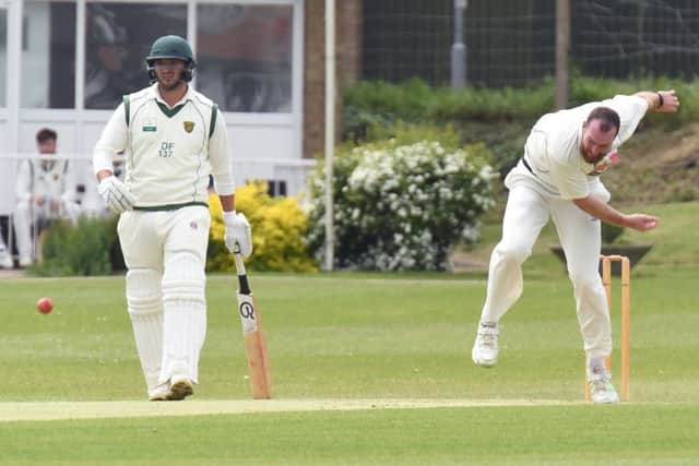 Former New Zealand international Ian McPeake made early inroads in the Grantham innings EMN-180514-095136002
