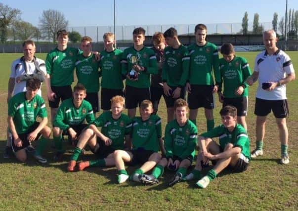 Sleaford Town's cup final squad EMN-181105-122057002