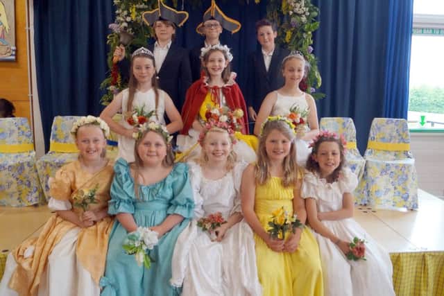 Louise Yardy was crowned May Queen at Binbrook Primary School EMN-180524-115221001