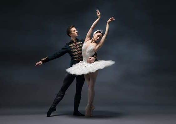 Swan Lake EMN-180530-091011001