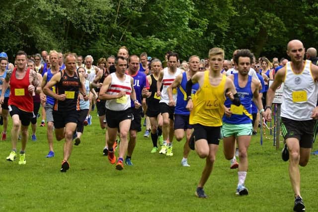 The start of the senior race EMN-181106-131403002