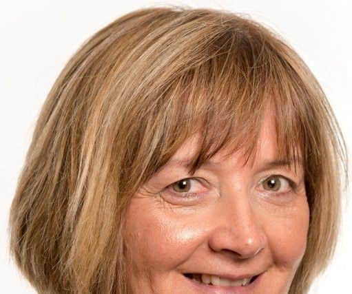 Dr Yvonne Owen.