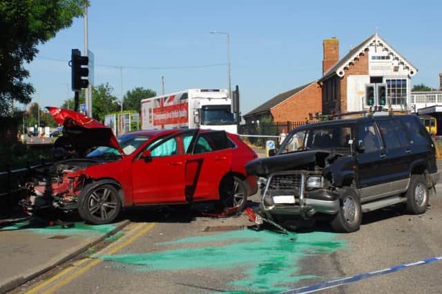 Police crash investigators begin to piece together what happened after a serious collision at the juction of Mareham Lane and Southgate in Sleaford town centre this morning. EMN-180625-093114001