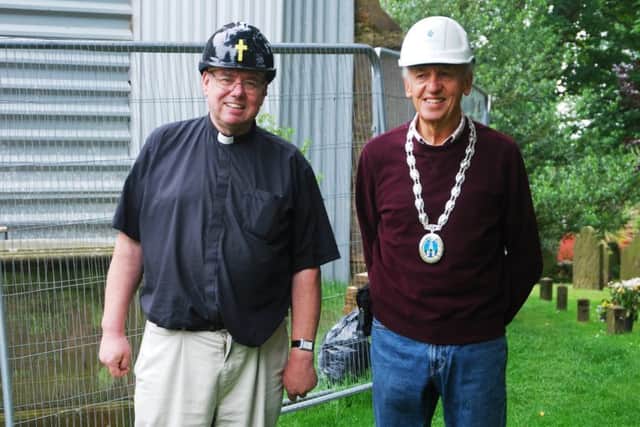 Canon Ian Robinson and Caistor Mayor Alan Somerscales EMN-180207-102713001