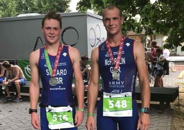 Seamus Sheard (left) and Callum McPartlin at the European Triathlon Championships EMN-180726-125326002