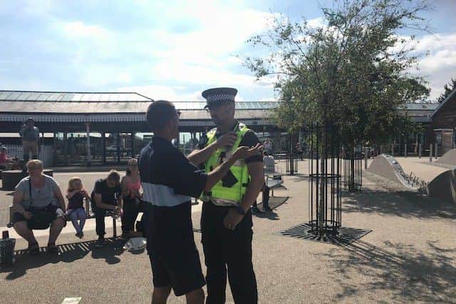 Insp Bennison is approached regarding an alleged incident. ANL-180208-123221001