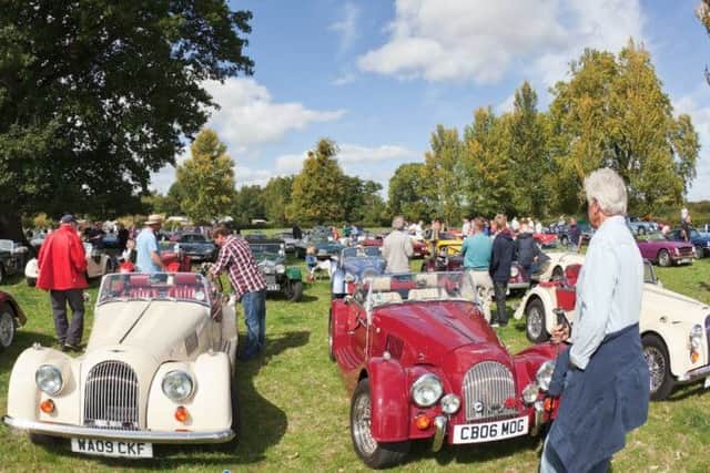 Minting motors garden party EMN-180208-223304001