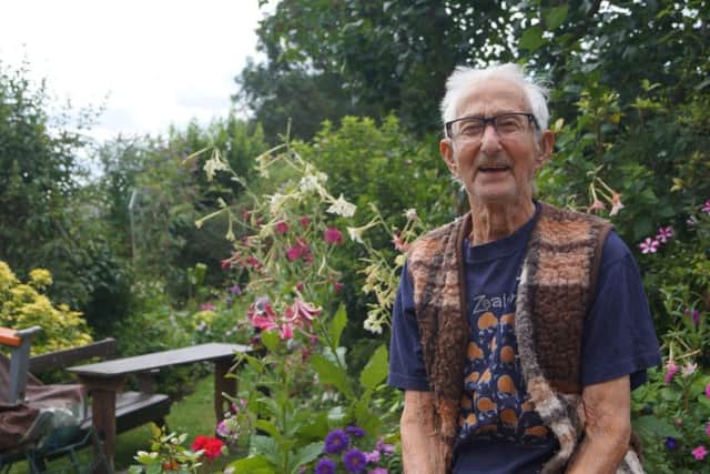 99-year-old Don Sutherland EMN-180508-104500001