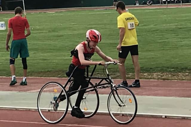 Thomas on track in the 800m EMN-180823-120946002