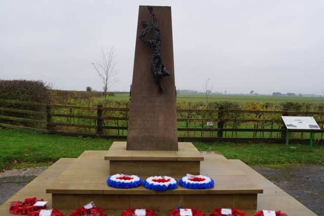 Wickenby Remembrance 2015 EMN-180209-231639001