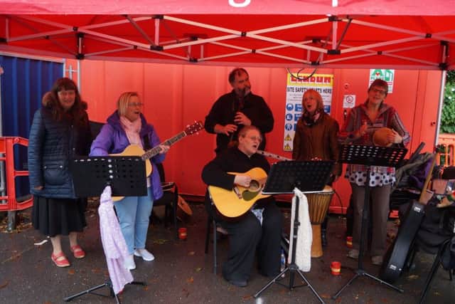 Da Capo entertained the visitors during the afternoon EMN-180909-232450001