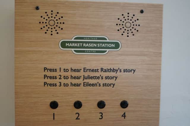 The audio board of memories EMN-181009-160557001