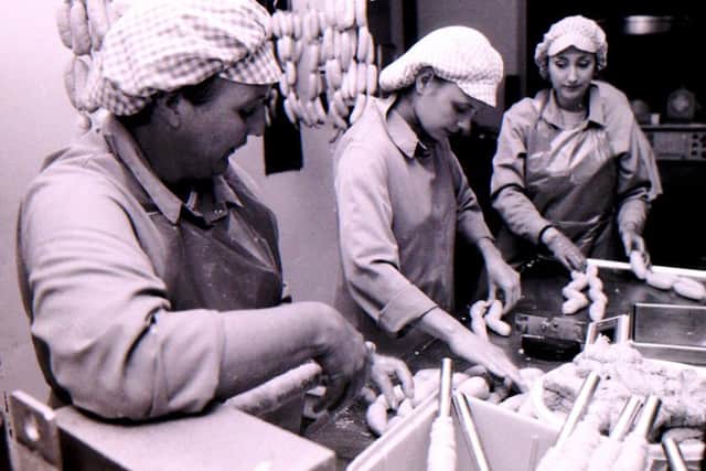 Hard at work on the sausage line at Adams factory in Ruskington in 1993. EMN-180109-013353001
