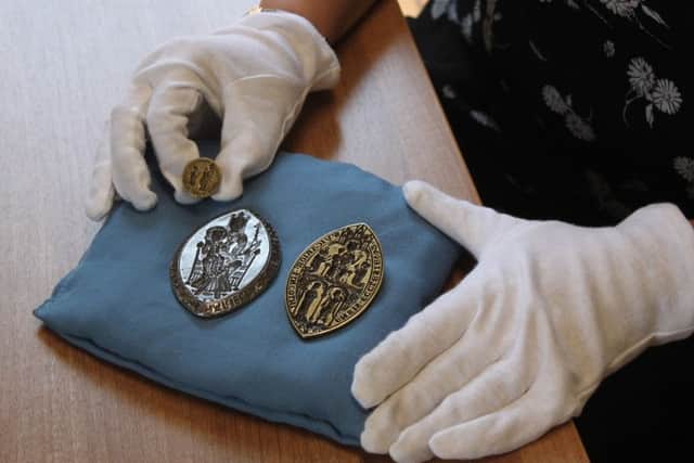 The seal matrices discovered at Lincoln Cathedral EMN-181109-102112001