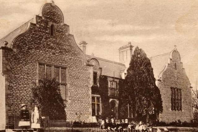 The William Alvey School taken around 1890. EMN-180920-090016001