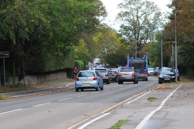 William Alvey's headteacher is appealing to local authorities and landowners to help resolve the parent parking problems outside his school. EMN-181015-174744001
