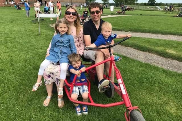 Cerri, Howard and their children EMN-181019-122615001