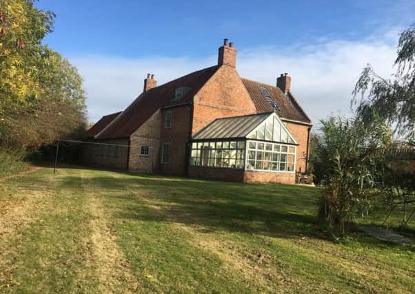 Kingthorpe Manor Farm B&B is run by Patrick Britton and Glenys Hollingsworth. EMN-181022-101406001