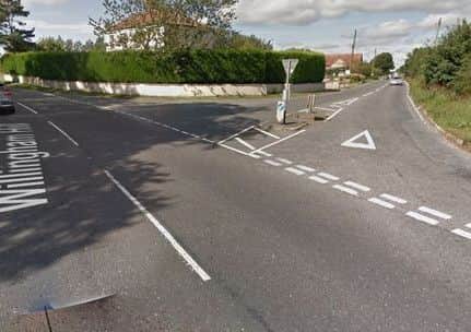 The crossroads of the A631 Magna Mile and High Street, between Ludford and North Willingham EMN-181030-093530001