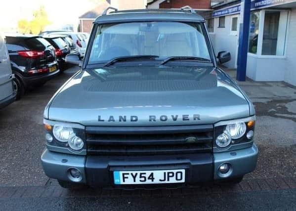 Have you seen this stolen Land Rover Discovery EMN-181113-165758001