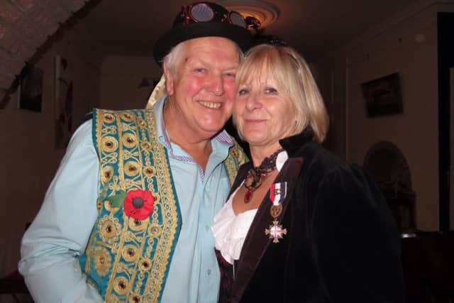 Performers Susan and Ralph Hambridge.