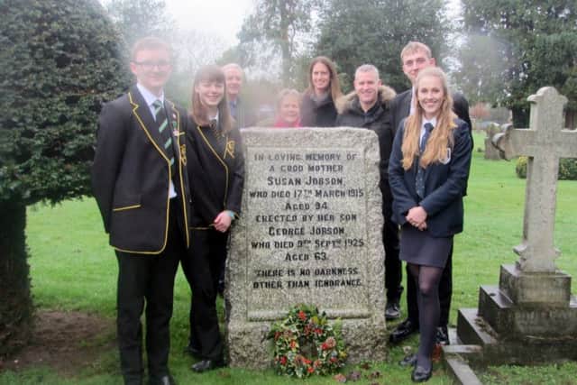 Pictured: Charles McNab (Head Boy at Banovallum), Laura Walton (Head Girl at Banovallum), Paul Brewster (Chair of Governors QEGS), Christina Chapman (Jobson Trust), Sarah Steel (Chattertons), Rainer Barnes (Jobson Trust), Thomas Massey (Head Boy at QEGS) and Joanna Ward (Head Girl at QEGS). EMN-181012-142516001