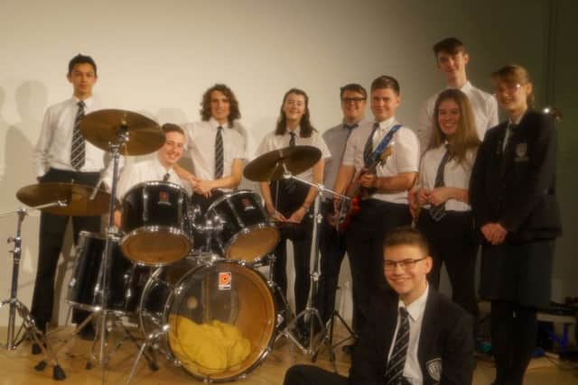 Music students ready to entertain EMN-181228-173208001