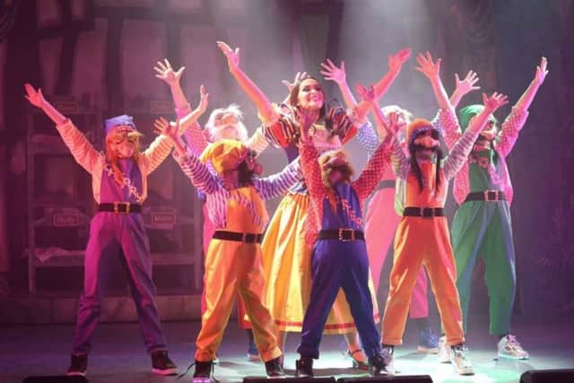 Snow White at Lincoln New Theatre Royal EMN-181231-154522001