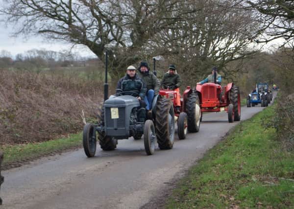 Middle Rasen Tractor Road Run EMN-190114-101051001