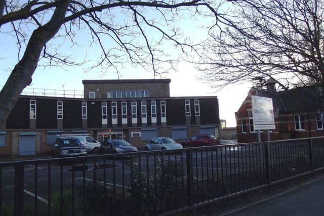 Carre's Grammar School. EMN-190129-134612001