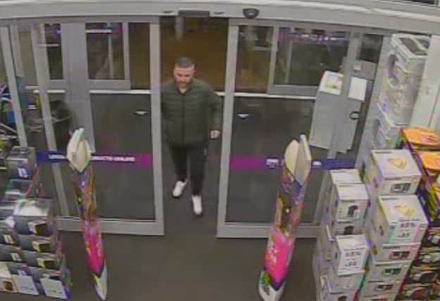 A man used fake £20 notes at the Currys store on Heath Road, Skegness. ANL-190802-184613001