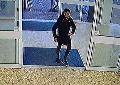 Do you know this man? EMN-190221-122701001