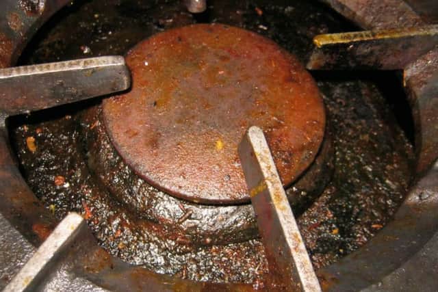 Failure to maintain premises and equipment in good condition (food safety and hygiene) ANL-190315-163220001