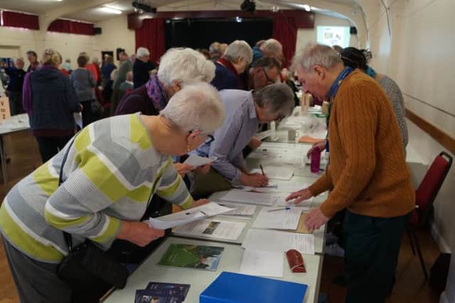 The rush to see what new events are taking place EMN-190317-155210001