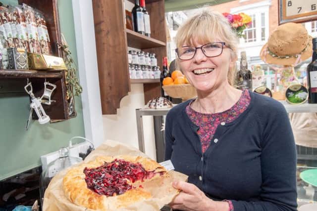 Suzie Dench at Tertulia.
