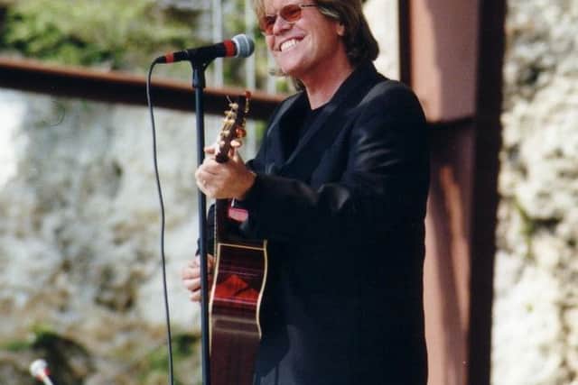 Peter Noone. EMN-190414-134445001