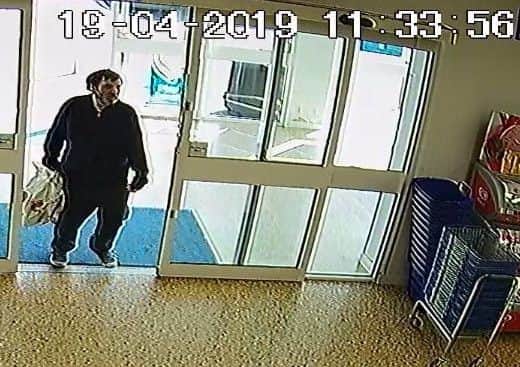 Do you recognise this man? EMN-190430-123634001