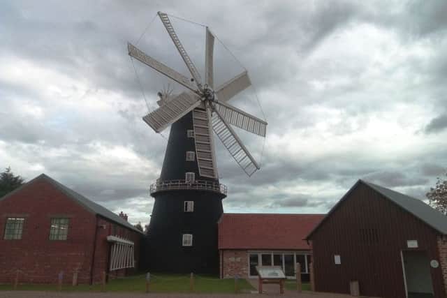 Heckington Windmill. EMN-190105-140153001