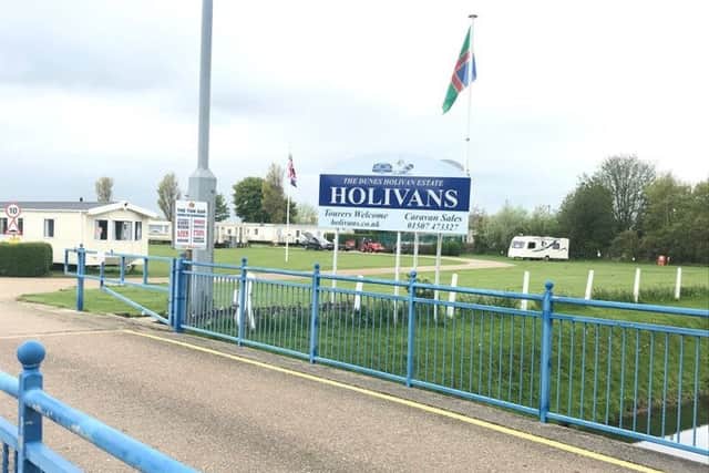 Holivans 14 ANL-191005-164738001