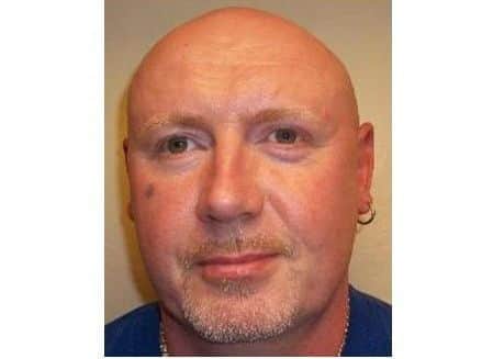 Absconded from prison - Stephen Archer. EMN-190517-123949001