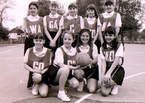 Sleaford's Roman Catholic primary school netball team from 1994. EMN-190617-232018001