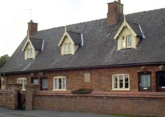 Alms Houses EMN-190626-160601001