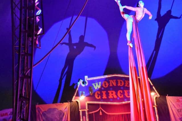 Wonder Circus. Photo: Barry Robinson