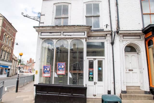 An empty shop off the Market Place, in Horncastle. EMN-190107-150404001