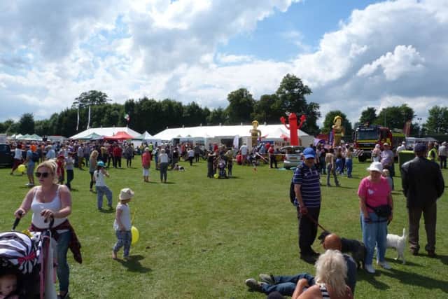 Crowds at last years Spilsby Show. EMN-190907-121113001