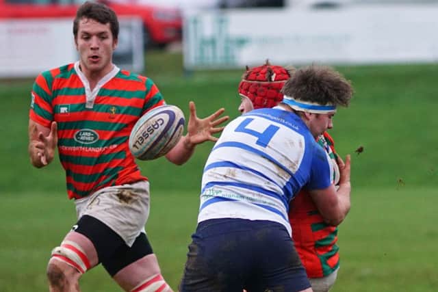 Will Inman recives the ball from Dave Hague EMN-150712-093055002