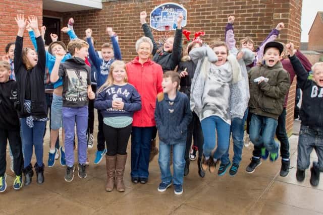 The retirement at Tattershall School EMN-161201-092604001