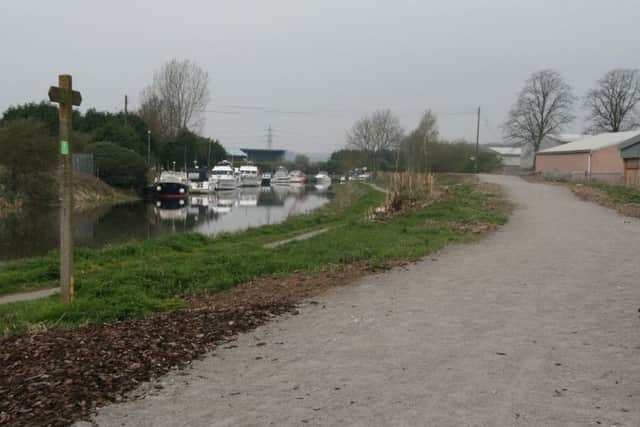 The newly opened cycle path from Brigg to Castlethorpe. EMN-160122-123403001
