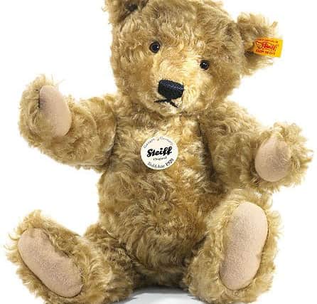 An example of a Steiff teddy bear EMN-160128-141300001